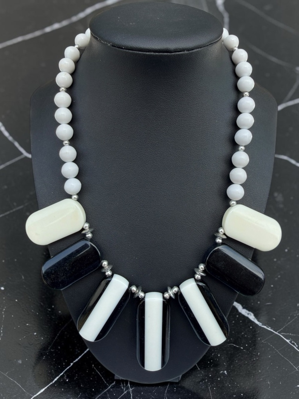 Vintage Art Deco Geometric Resin Necklace‎ Black White Striped Statement Chunky